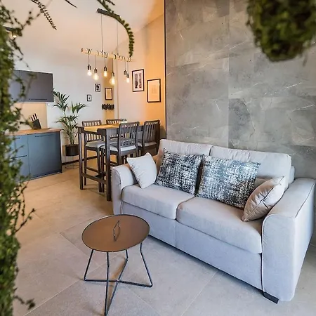 Apartament M - Penthouse Split